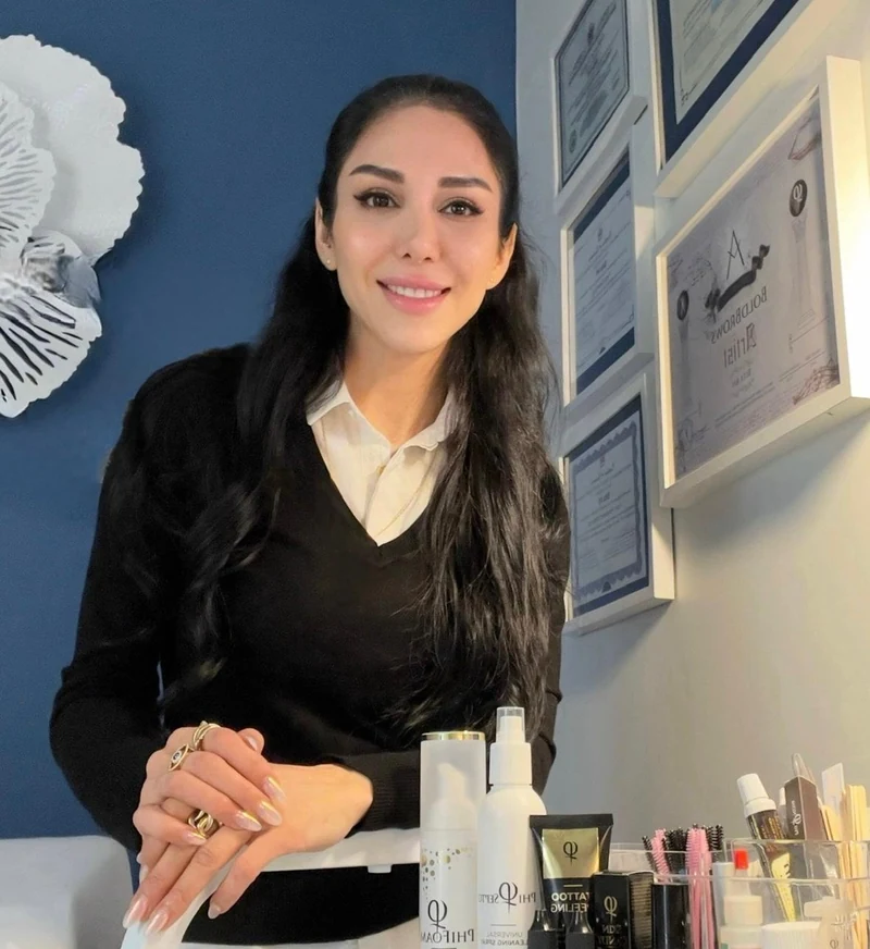 Bita Afi, permanent makeup, brow and lash artist at 4D Skin Care Clinic Bita Afi, permanent makeup, brow and lash artist at 4D Skin Care Clinic