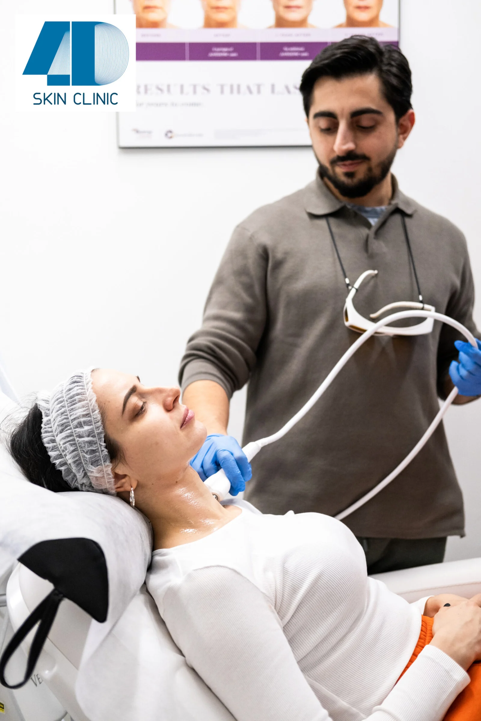 4D practitioner providing a skin treatment at 4D Skin Care Clinic